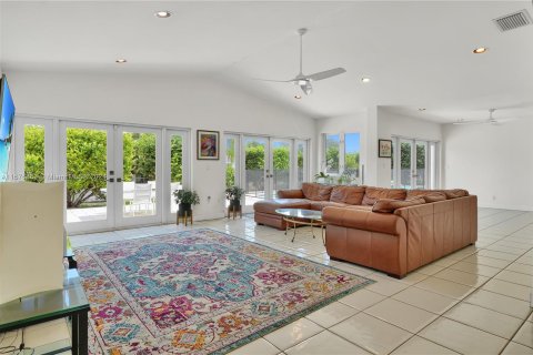 Villa ou maison à vendre à Miami, Floride: 4 chambres, 410.26 m2 № 1403009 - photo 7