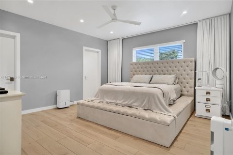 Casa en venta en Miami, Florida, 4 dormitorios, 410.26 m2 № 1403009 - foto 13