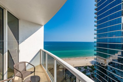 Condominio en venta en Sunny Isles Beach, Florida, 1 dormitorio, 94.85 m2 № 1402965 - foto 26