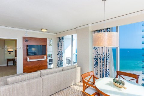 Condominio en venta en Sunny Isles Beach, Florida, 1 dormitorio, 94.85 m2 № 1402965 - foto 12