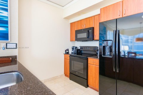 Condominio en venta en Sunny Isles Beach, Florida, 1 dormitorio, 94.85 m2 № 1402965 - foto 15