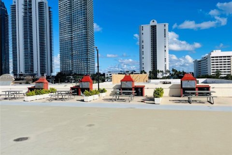 Copropriété à vendre à Sunny Isles Beach, Floride: 1 chambre, 71.26 m2 № 1046903 - photo 14