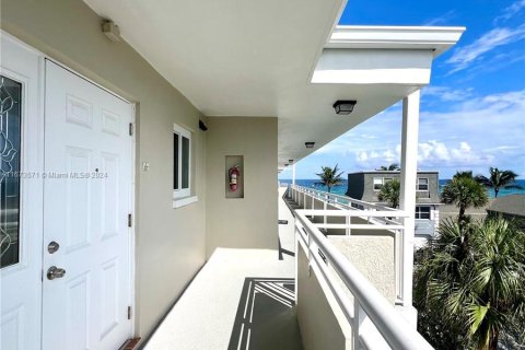 Copropriété à vendre à Hillsboro Beach, Floride: 2 chambres, 83.61 m2 № 1398115 - photo 10