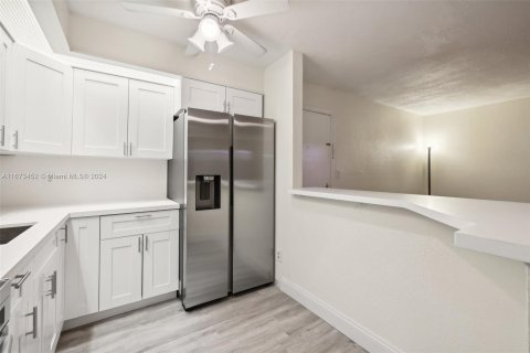 Copropriété à vendre à Tamarac, Floride: 2 chambres, 76.18 m2 № 1398114 - photo 16