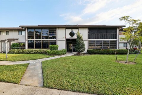 Copropriété à vendre à Tamarac, Floride: 2 chambres, 76.18 m2 № 1398114 - photo 1