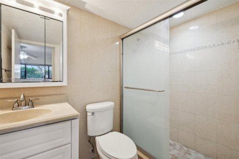 Купить кондоминиум в Тамарак, Флорида 2 спальни, 76.18м2, № 1398114 - фото 30