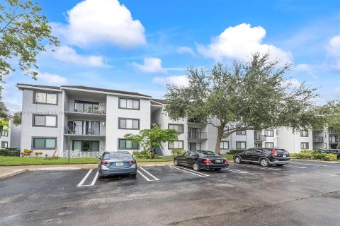 Condo in Coral Springs, Florida, 2 bedrooms  № 1398116 - photo 3