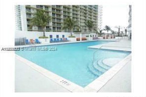 Condominio en venta en Miami, Florida, 1 dormitorio, 76.64 m2 № 1222053 - foto 15