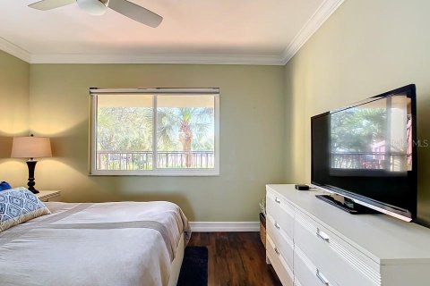 Condo in Tierra Verde, Florida, 2 bedrooms  № 1030462 - photo 25
