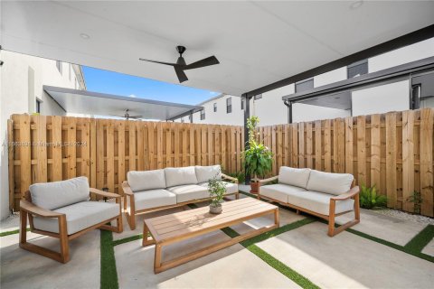 Adosado en venta en Miami, Florida, 3 dormitorios, 157.47 m2 № 1375581 - foto 14