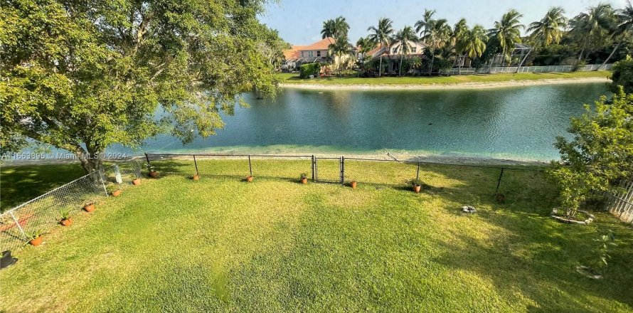 Villa ou maison à Boca Raton, Floride 5 chambres, 276.48 m2 № 1375580