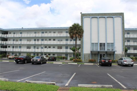 Condo in Lauderdale Lakes, Florida, 2 bedrooms  № 1160187 - photo 20