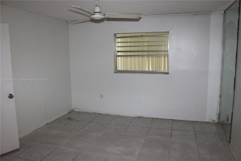 Copropriété à vendre à Lauderdale Lakes, Floride: 2 chambres, 102.38 m2 № 1160187 - photo 9