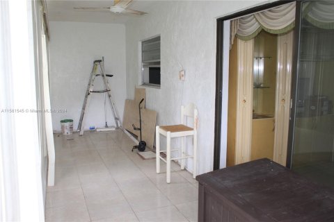 Copropriété à vendre à Lauderdale Lakes, Floride: 2 chambres, 102.38 m2 № 1160187 - photo 16