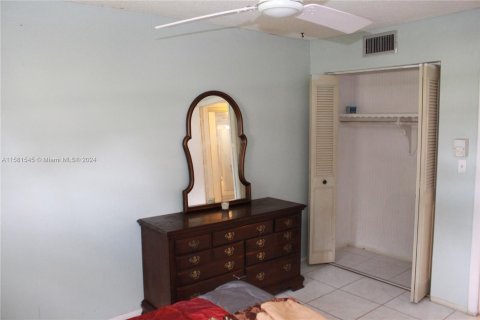 Copropriété à vendre à Lauderdale Lakes, Floride: 2 chambres, 102.38 m2 № 1160187 - photo 7