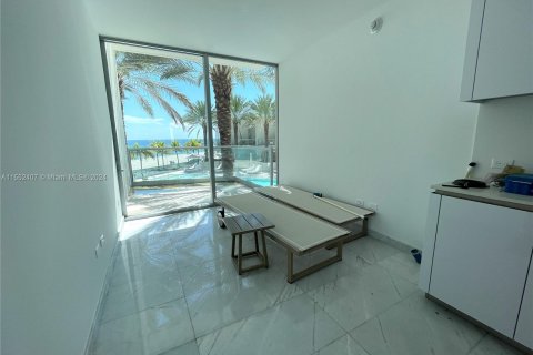 Copropriété à vendre à Sunny Isles Beach, Floride: 21.37 m2 № 1072224 - photo 3