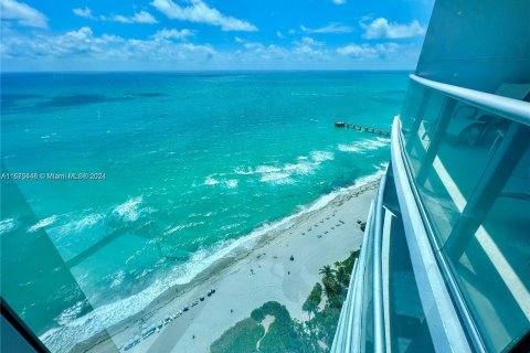 Condo in Sunny Isles Beach, Florida, 3 bedrooms  № 1396290 - photo 13