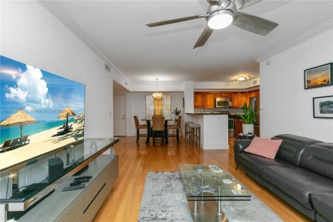 Condo in Hollywood, Florida, 2 bedrooms  № 1396247 - photo 4