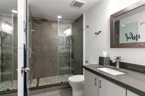 Condo in Hollywood, Florida, 2 bedrooms  № 1396247 - photo 20