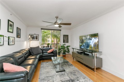 Condo in Hollywood, Florida, 2 bedrooms  № 1396247 - photo 3