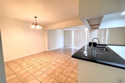 Townhouse in Davenport, Florida 3 bedrooms, 130.06 sq.m. № 1067397 - photo 4