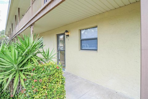 Condo in Vero Beach, Florida, 2 bedrooms  № 1284098 - photo 2