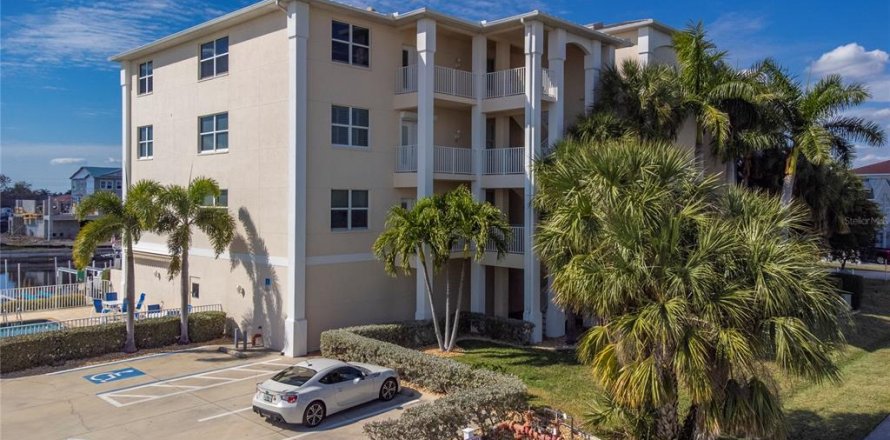 Condo in Punta Gorda, Florida, 3 bedrooms  № 1027778