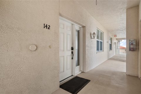 Copropriété à vendre à Punta Gorda, Floride: 3 chambres, 187.76 m2 № 1027778 - photo 4