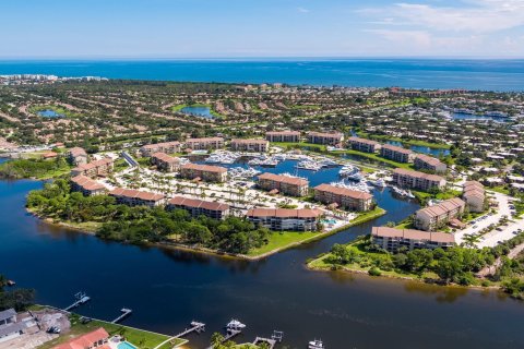 Condo in Jupiter, Florida, 2 bedrooms  № 1093261 - photo 1