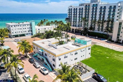 Condominio en venta en Hollywood, Florida, 1 dormitorio, 44.59 m2 № 1306231 - foto 2