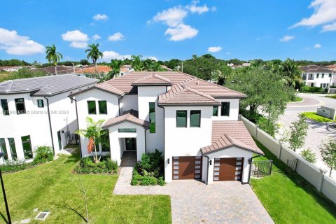 Casa en venta en Hollywood, Florida, 6 dormitorios, 442.59 m2 № 1387877 - foto 5