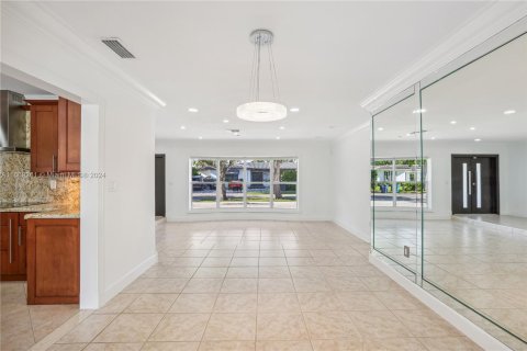 Villa ou maison à vendre à Miami, Floride: 4 chambres, 254.55 m2 № 1387875 - photo 18