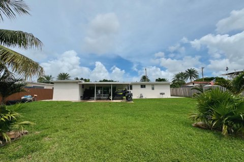 Villa ou maison à vendre à Hialeah, Floride: 4 chambres, 151.24 m2 № 1352152 - photo 18