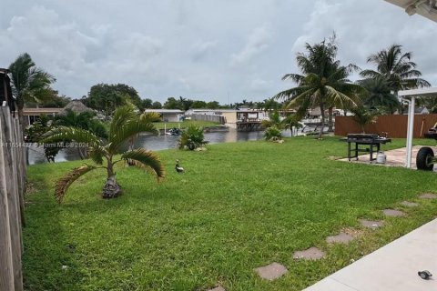 Villa ou maison à vendre à Hialeah, Floride: 4 chambres, 151.24 m2 № 1352152 - photo 21