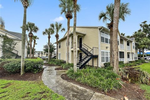 Condo in Orlando, Florida, 2 bedrooms  № 1400764 - photo 2