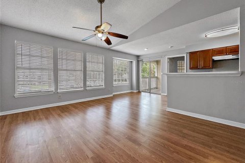 Condo in Orlando, Florida, 2 bedrooms  № 1400764 - photo 4