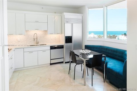 Condominio en venta en Miami Beach, Florida, 1 dormitorio, 101.26 m2 № 1073027 - foto 4