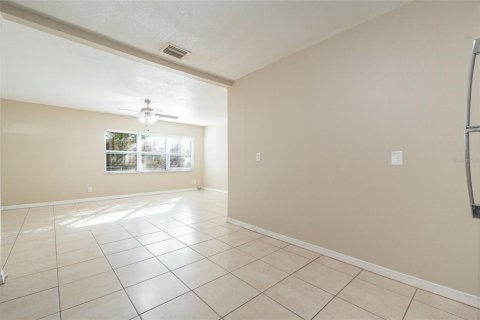 House in Tampa, Florida 3 bedrooms, 97.83 sq.m. № 1419221 - photo 14