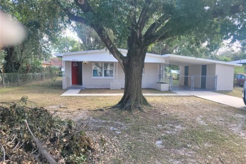 House in Tampa, Florida 3 bedrooms, 97.83 sq.m. № 1419221 - photo 1