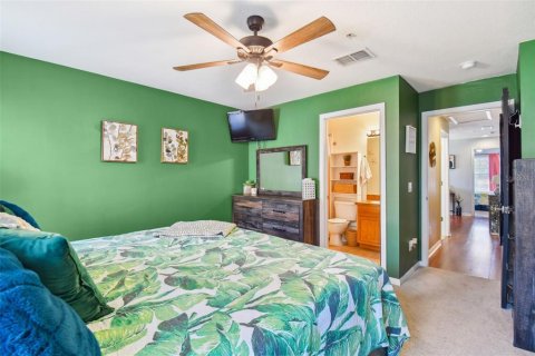 Townhouse in Tampa, Florida 2 bedrooms, 123.37 sq.m. № 1024787 - photo 28