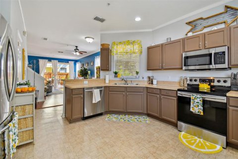 Townhouse in Tampa, Florida 2 bedrooms, 123.37 sq.m. № 1024787 - photo 17