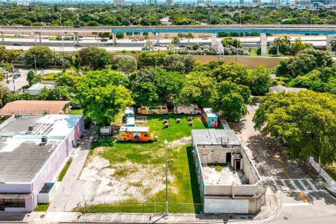 Terreno en venta en Miami, Florida № 1348093 - foto 11