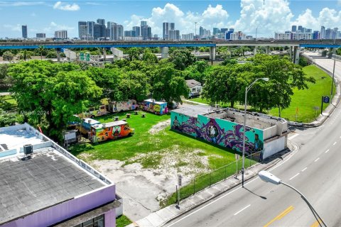 Terreno en venta en Miami, Florida № 1348093 - foto 16