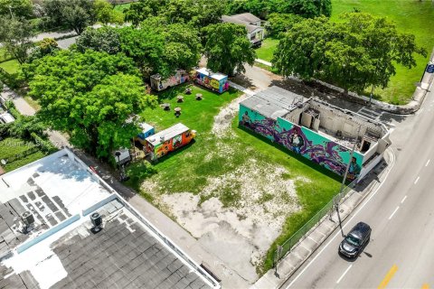 Terreno en venta en Miami, Florida № 1348093 - foto 9