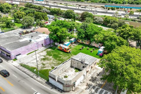 Terreno en venta en Miami, Florida № 1348093 - foto 10