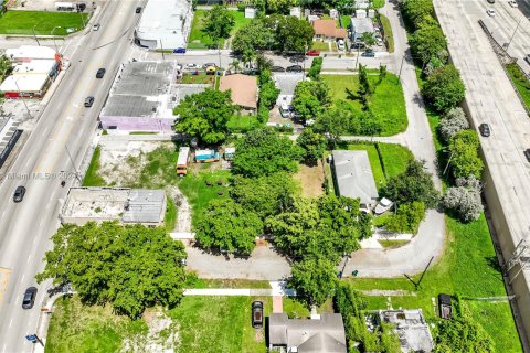 Terreno en venta en Miami, Florida № 1348093 - foto 15