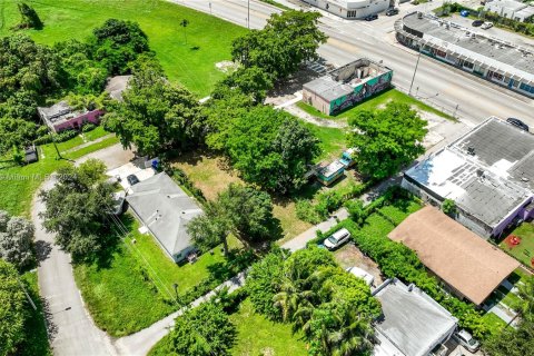 Terreno en venta en Miami, Florida № 1348093 - foto 13