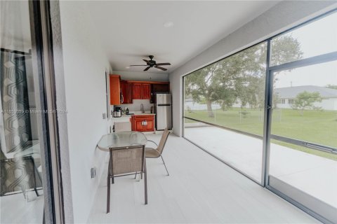 Casa en venta en Lehigh Acres, Florida, 4 dormitorios, 177.91 m2 № 1348137 - foto 19