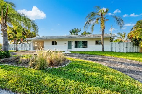 Villa ou maison à vendre à Lighthouse Point, Floride: 3 chambres, 149.57 m2 № 1348055 - photo 1