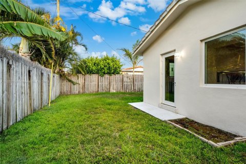 Villa ou maison à vendre à Lighthouse Point, Floride: 3 chambres, 149.57 m2 № 1348055 - photo 16